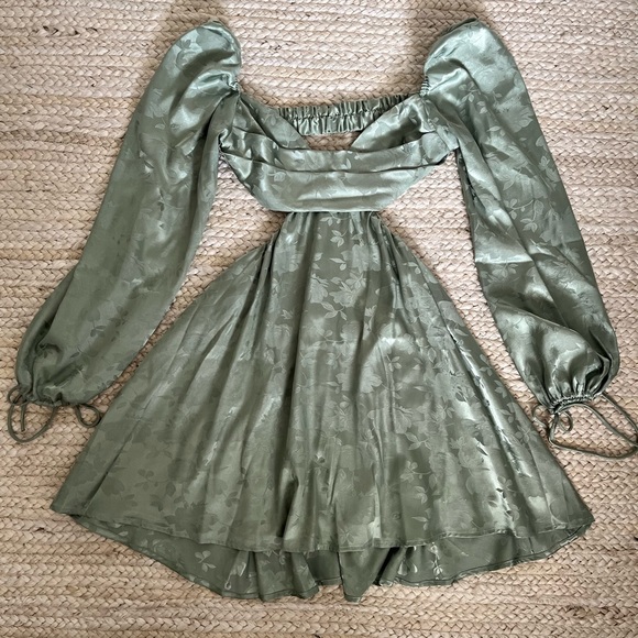 Lucy in the Sky Dresses & Skirts - LUCY IN THE SKY Krista Long Sleeve Fit and Flare Dress Size: M